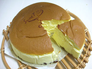 土曜は500円 焼きたてスウィートチーズケーキ Un Journal